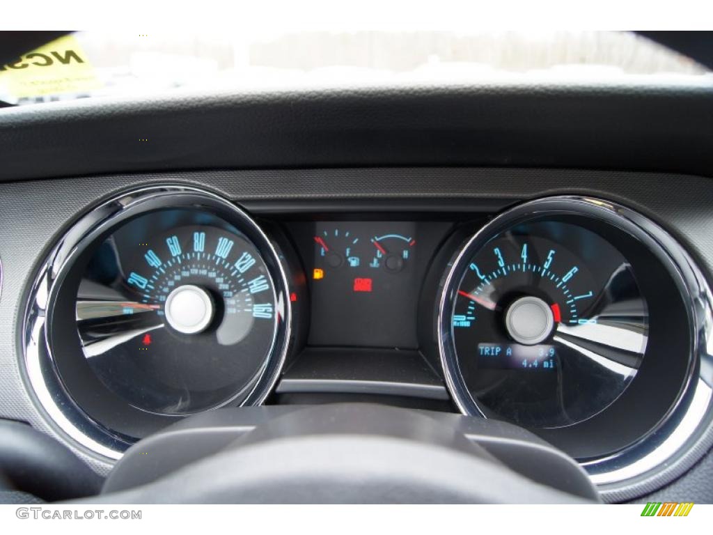 2012 Ford Mustang GT Coupe Gauges Photo #46465767