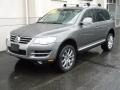 2008 Alaska Grey Metallic Volkswagen Touareg 2 V8  photo #7