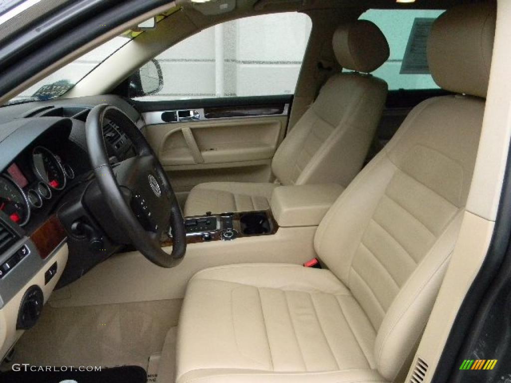 Pure Beige Interior 2008 Volkswagen Touareg 2 V8 Photo #46466706