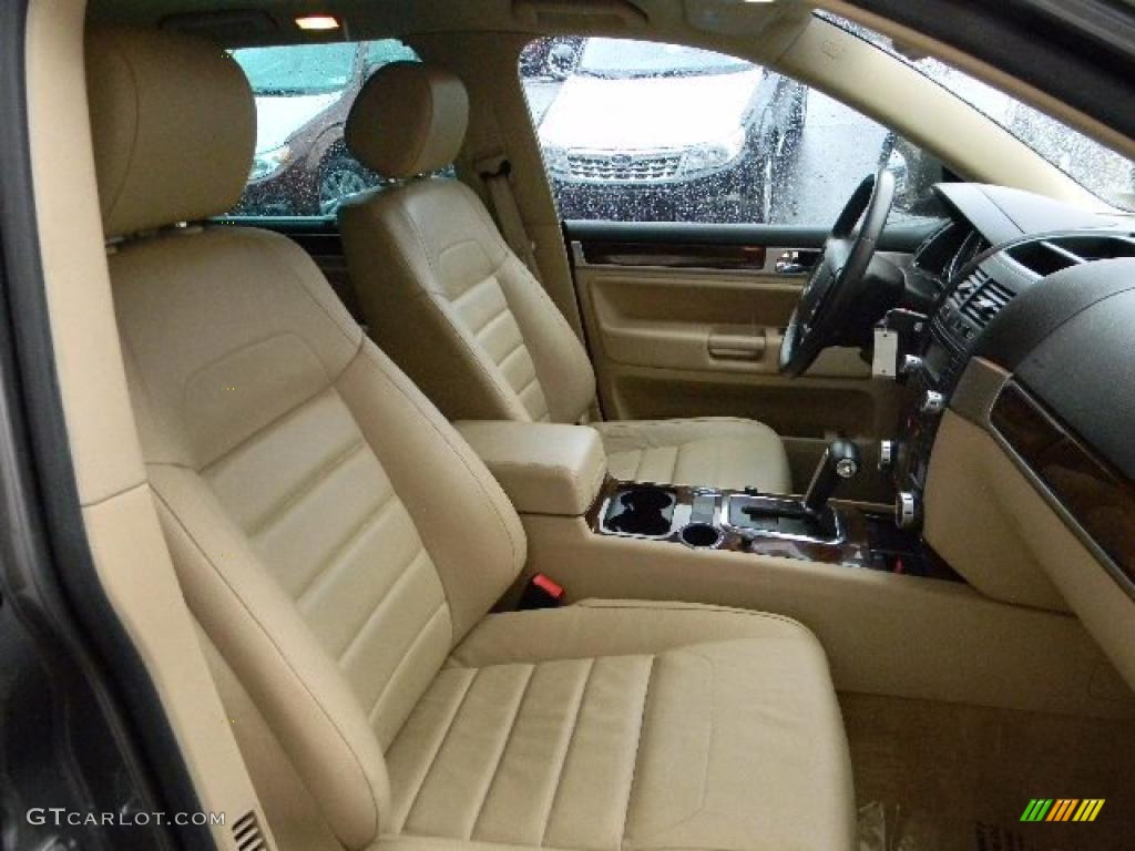 Pure Beige Interior 2008 Volkswagen Touareg 2 V8 Photo #46466739