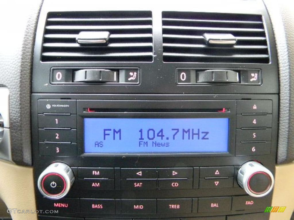 2008 Volkswagen Touareg 2 V8 Controls Photo #46466829