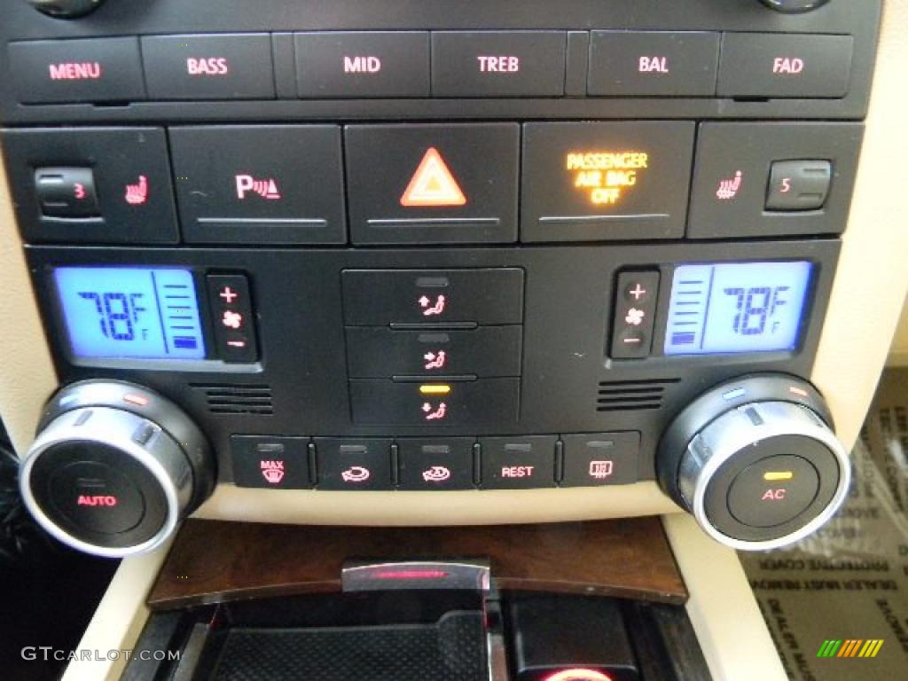 2008 Volkswagen Touareg 2 V8 Controls Photo #46466844