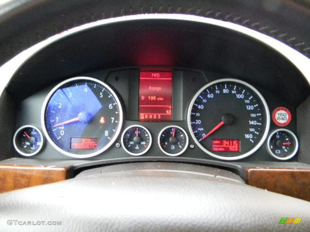 2008 Volkswagen Touareg 2 V8 Gauges Photo #46466907