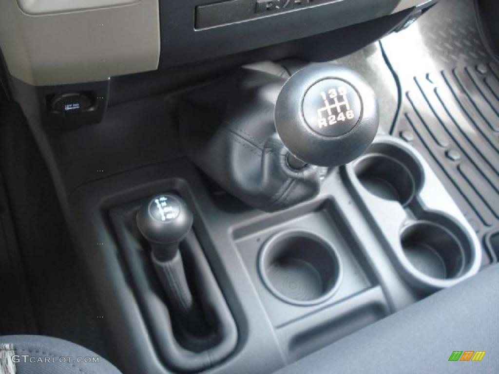 2011 Dodge Ram 2500 HD ST Crew Cab 4x4 6 Speed Manual Transmission Photo #46467057