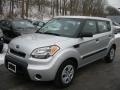 Front 3/4 View of 2010 Soul 1.6