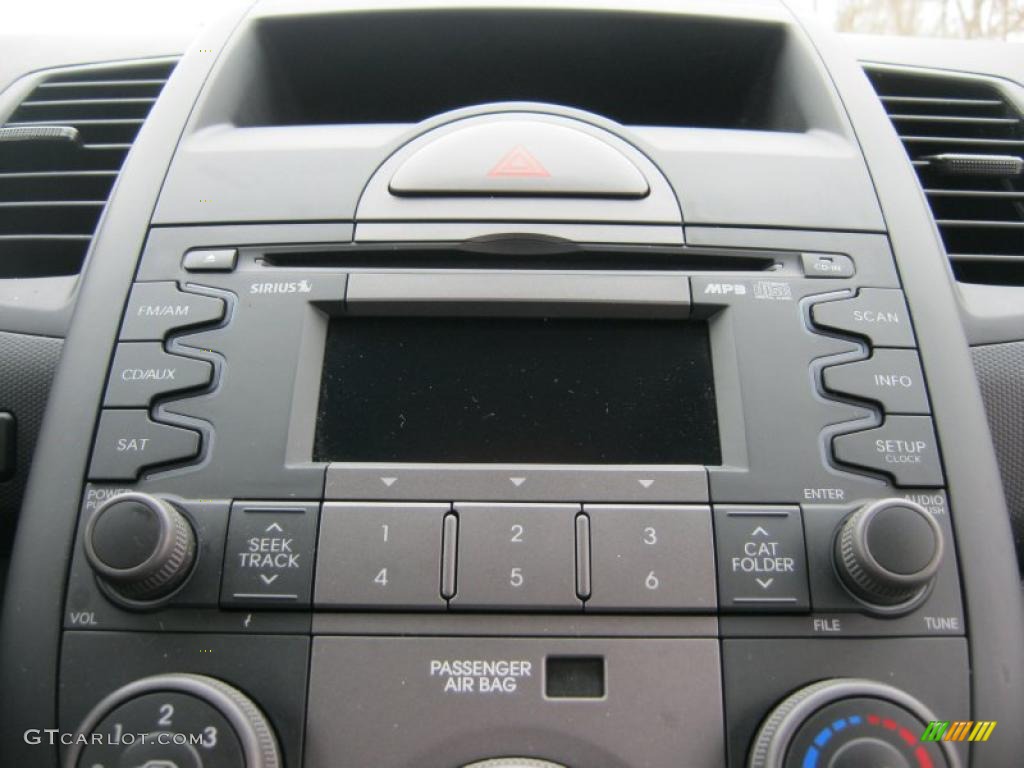 2010 Kia Soul 1.6 Controls Photo #46467336