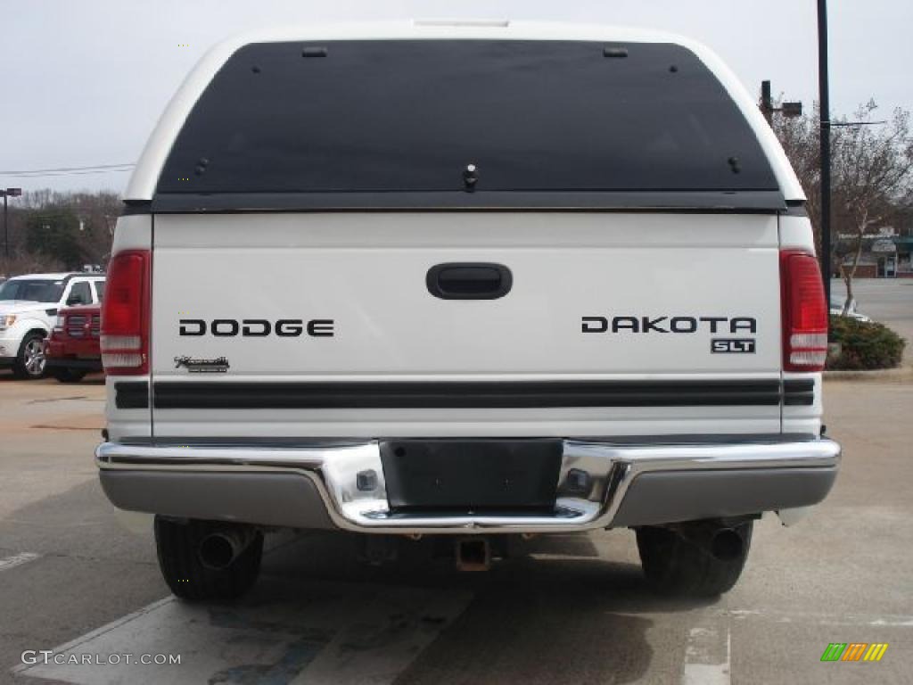 2003 Dakota SLT Quad Cab - Bright White / Taupe photo #4