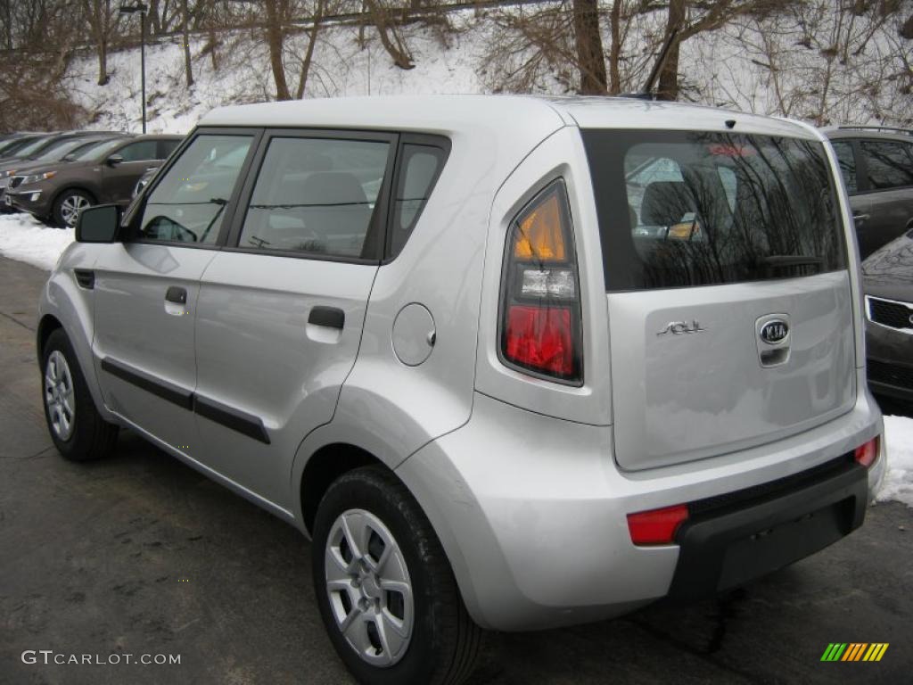 Bright Silver 2010 Kia Soul 1.6 Exterior Photo #46467474
