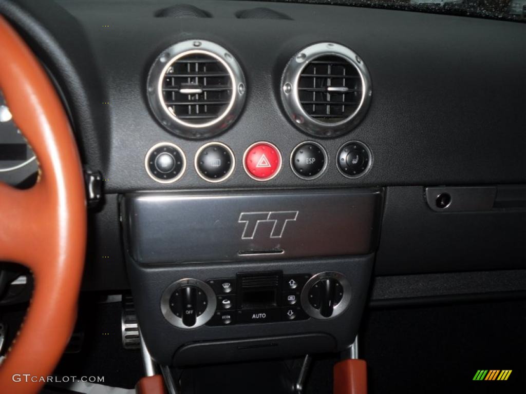 2005 Audi TT 1.8T quattro Roadster Controls Photo #46467525