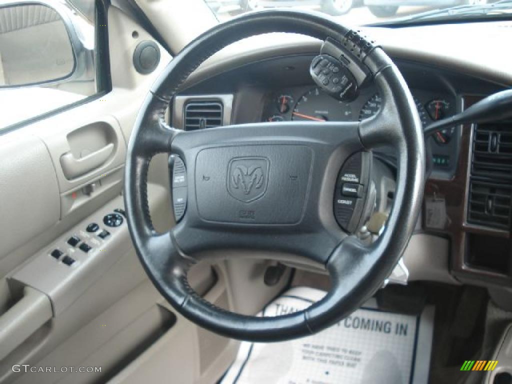 2003 Dakota SLT Quad Cab - Bright White / Taupe photo #22