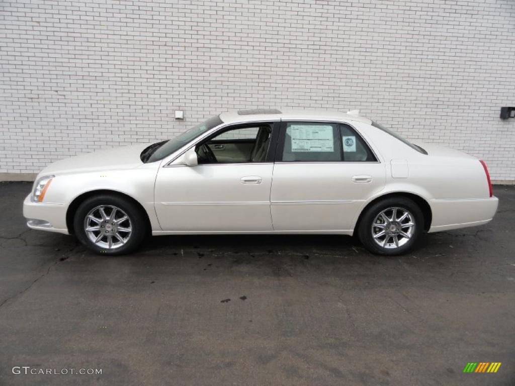 White Diamond Tricoat 2011 Cadillac DTS Luxury Exterior Photo #46469160