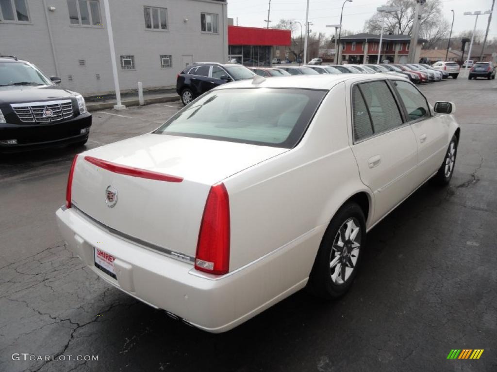White Diamond Tricoat 2011 Cadillac DTS Luxury Exterior Photo #46469190