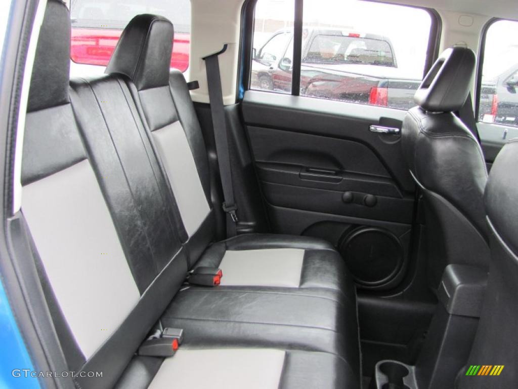 2008 Patriot Sport 4x4 - Surf Blue Pearl / Dark Slate Gray photo #11