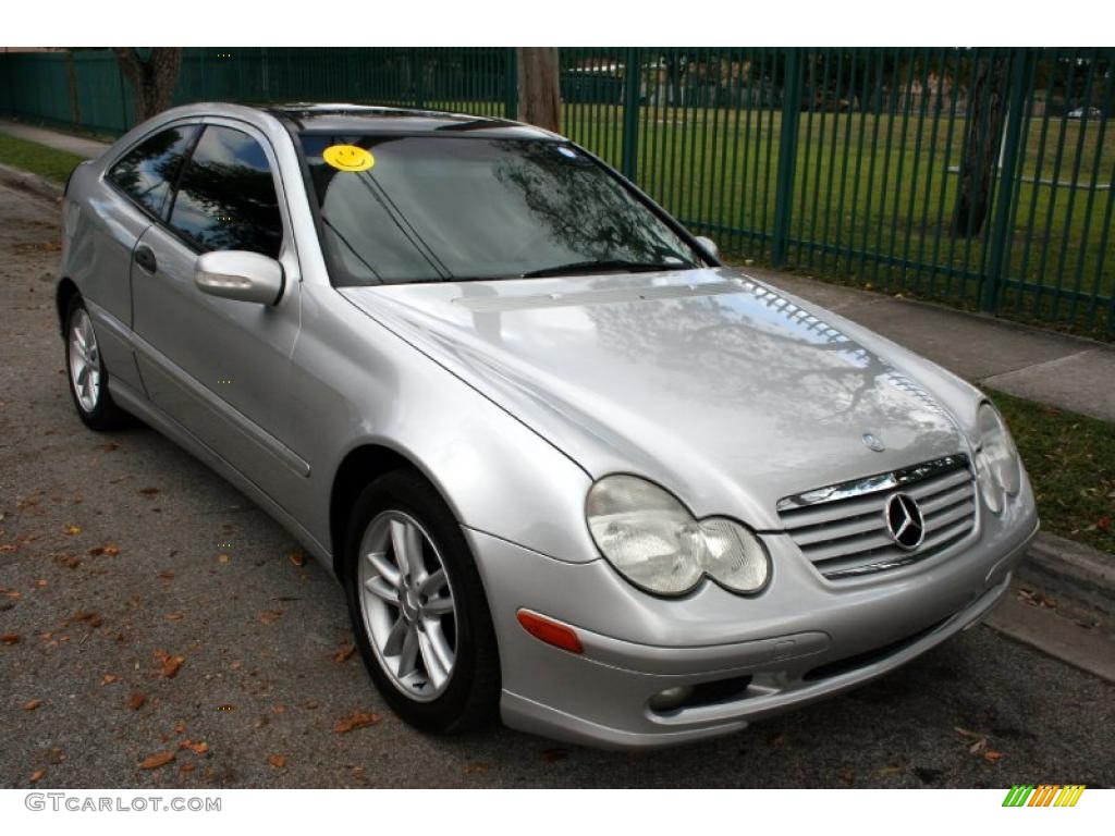 Brilliant Silver Metallic 2002 Mercedes-Benz C 230 Kompressor Coupe Exterior Photo #46469574