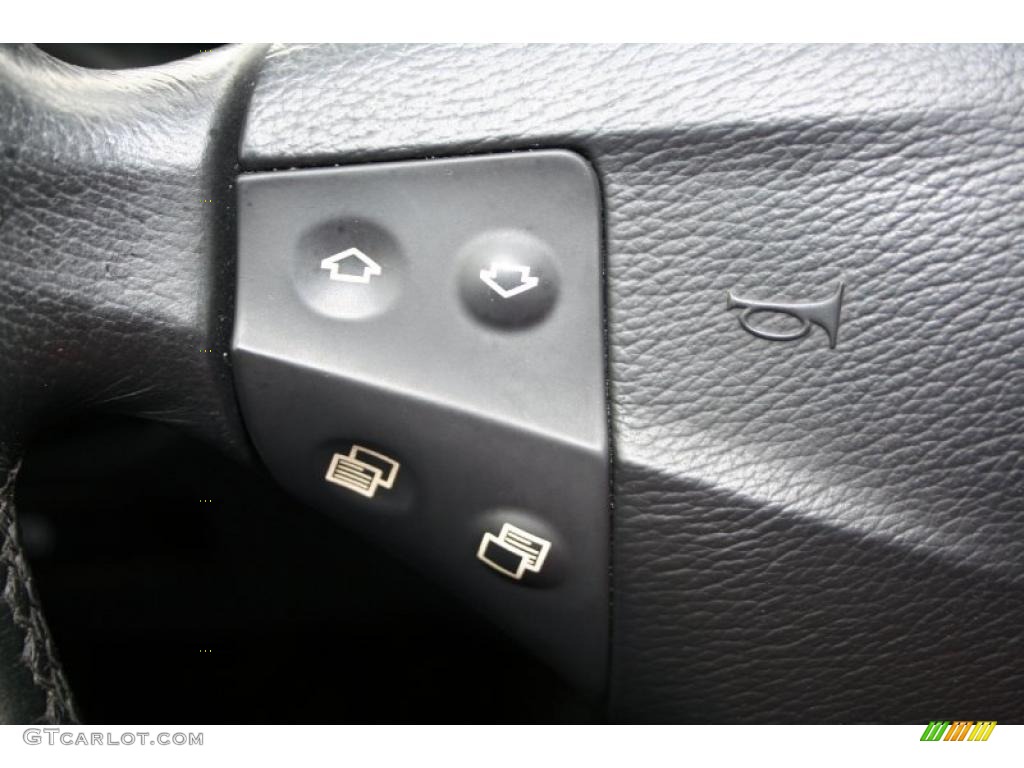 2002 Mercedes-Benz C 230 Kompressor Coupe Controls Photo #46470258