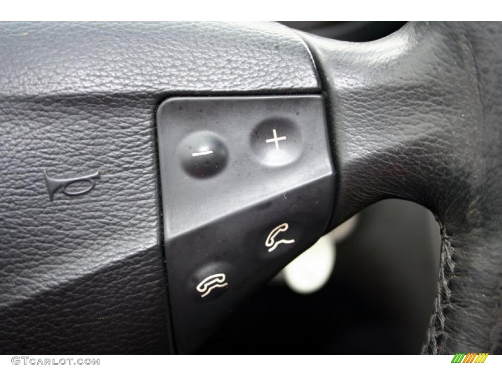 2002 Mercedes-Benz C 230 Kompressor Coupe Controls Photo #46470273