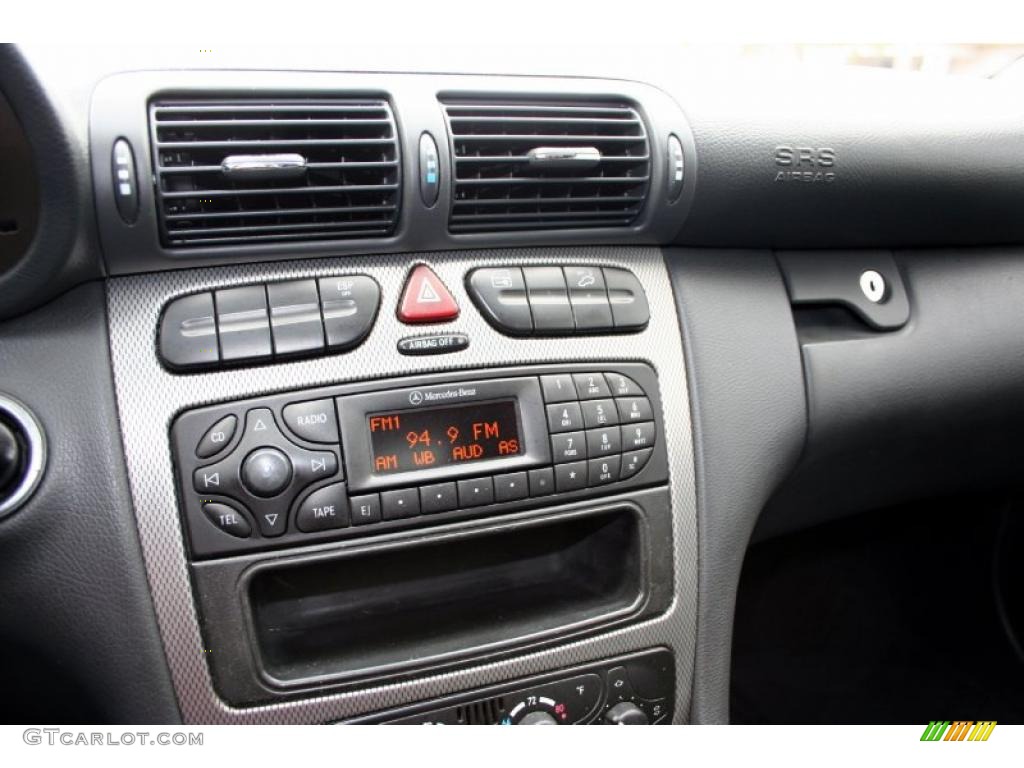 2002 Mercedes-Benz C 230 Kompressor Coupe Controls Photo #46470318