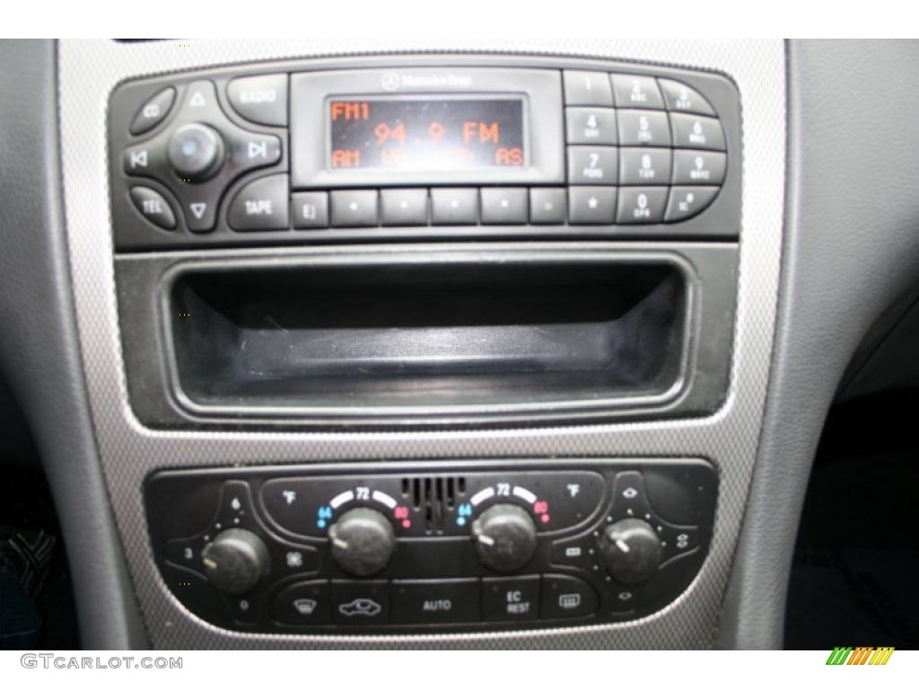 2002 Mercedes-Benz C 230 Kompressor Coupe Controls Photo #46470366