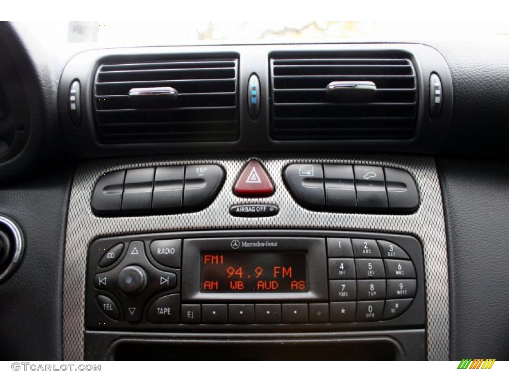 2002 Mercedes-Benz C 230 Kompressor Coupe Controls Photo #46470381