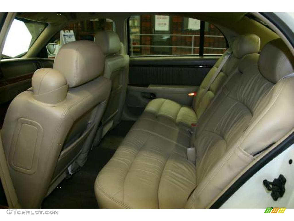 Light Cashmere Interior 2004 Buick Park Avenue Ultra Photo #46472289