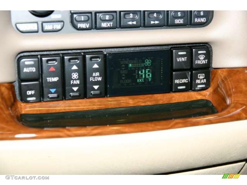 2004 Buick Park Avenue Ultra Controls Photo #46472391