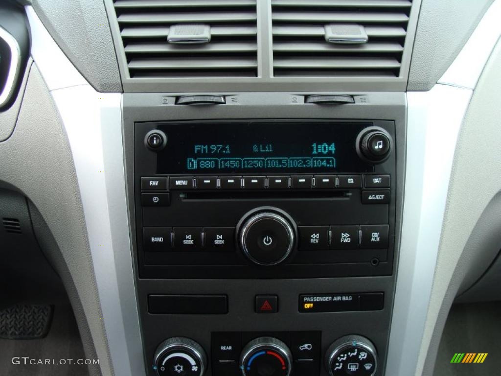 2011 Chevrolet Traverse LS AWD Controls Photo #46473474