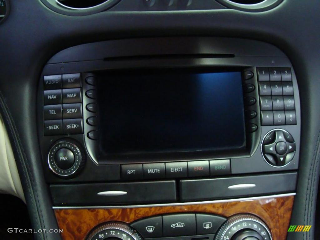 2007 Mercedes-Benz SL 550 Roadster Controls Photo #46473639