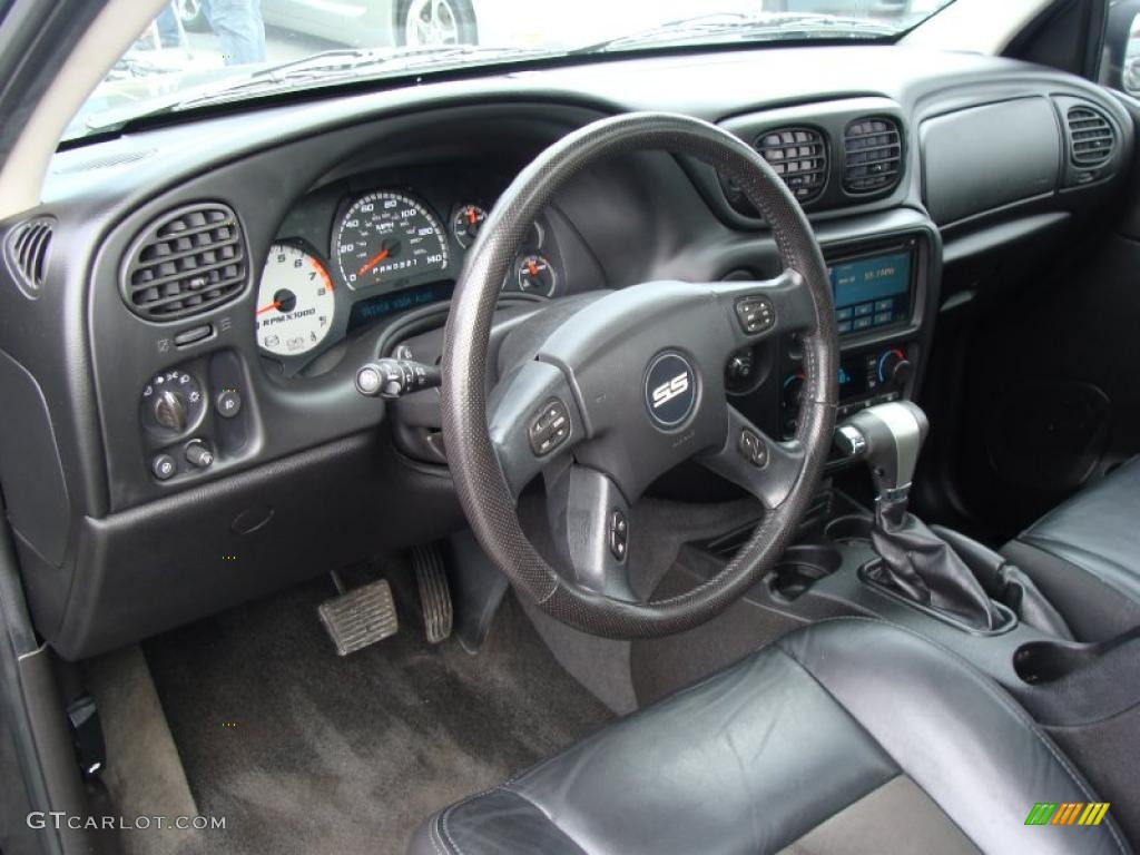 2007 Chevrolet TrailBlazer SS 4x4 Ebony Dashboard Photo #46473702