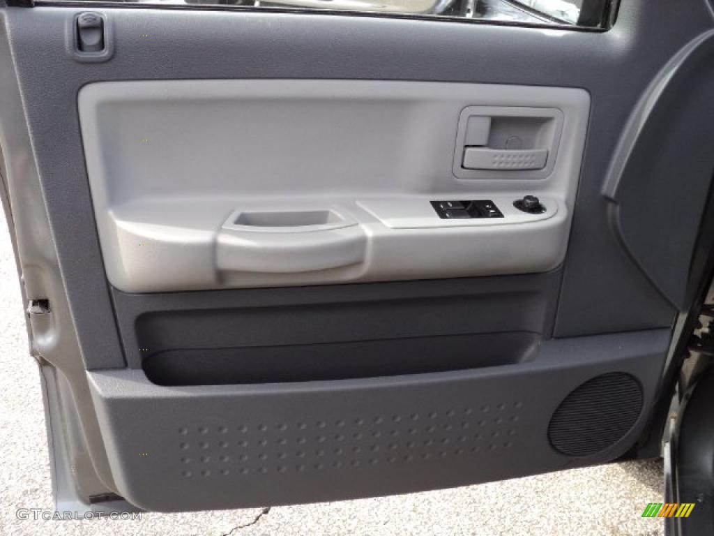 2007 Dodge Dakota SLT Club Cab 4x4 Door Panel Photos