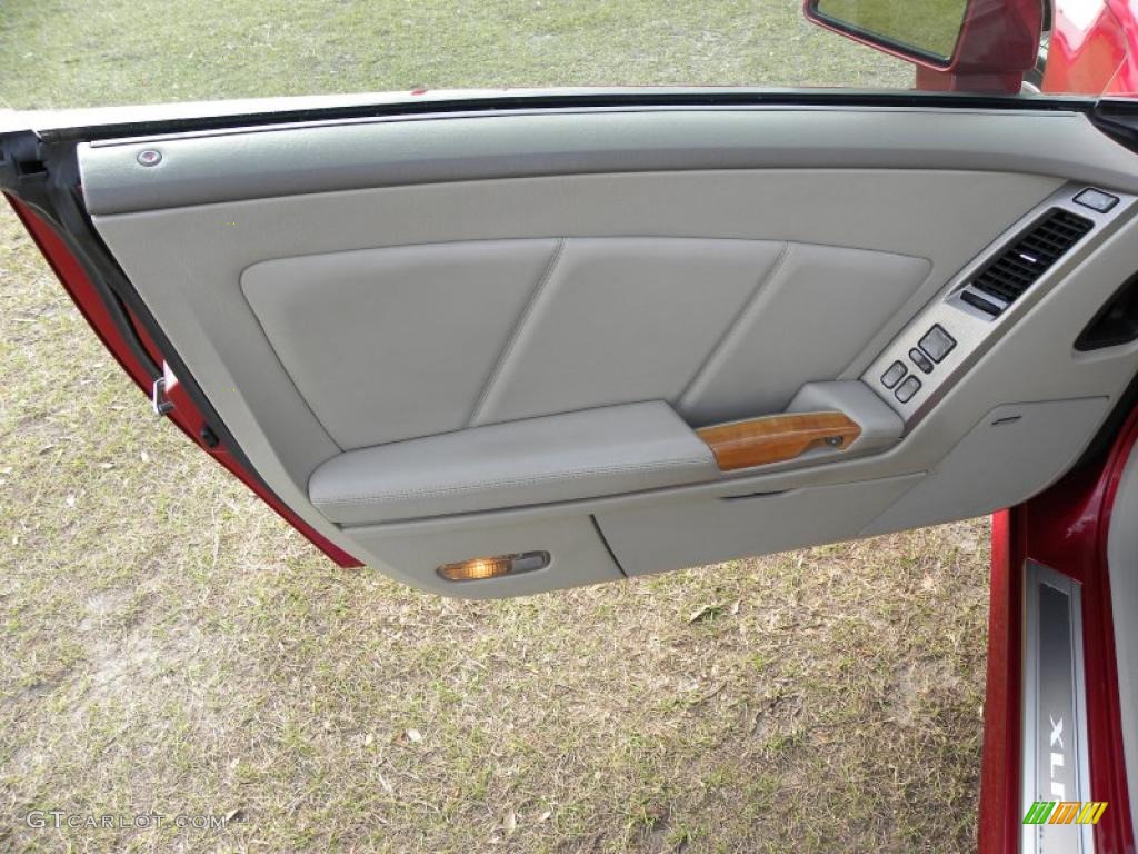 2004 Cadillac XLR Roadster Shale Door Panel Photo #46475709