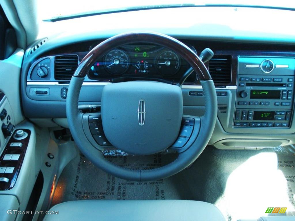 2011 Lincoln Town Car Signature Limited Medium Light Stone Dashboard Photo #46476792