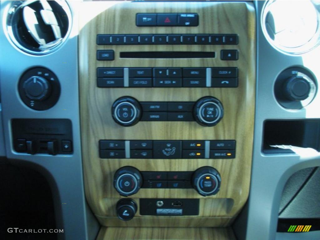 2011 Ford F150 Lariat SuperCrew 4x4 Controls Photo #46477407
