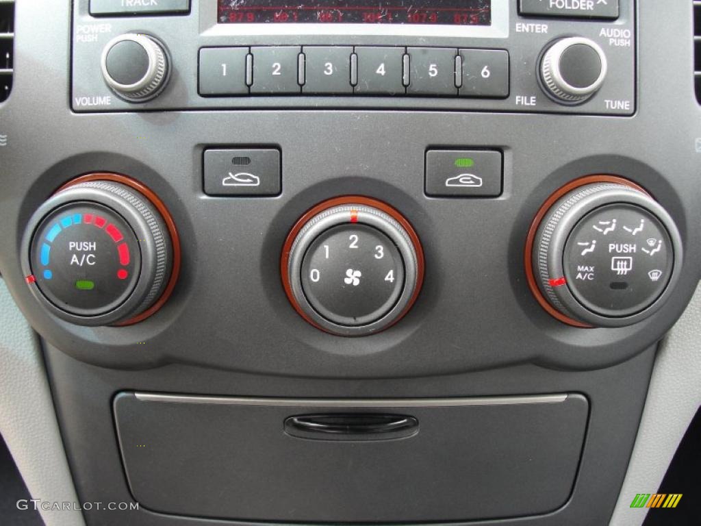 2009 Kia Optima LX Controls Photo #46477668