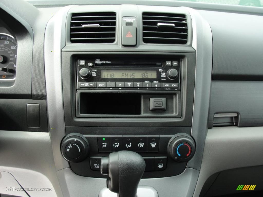 2009 Honda CR-V LX Controls Photo #46478367
