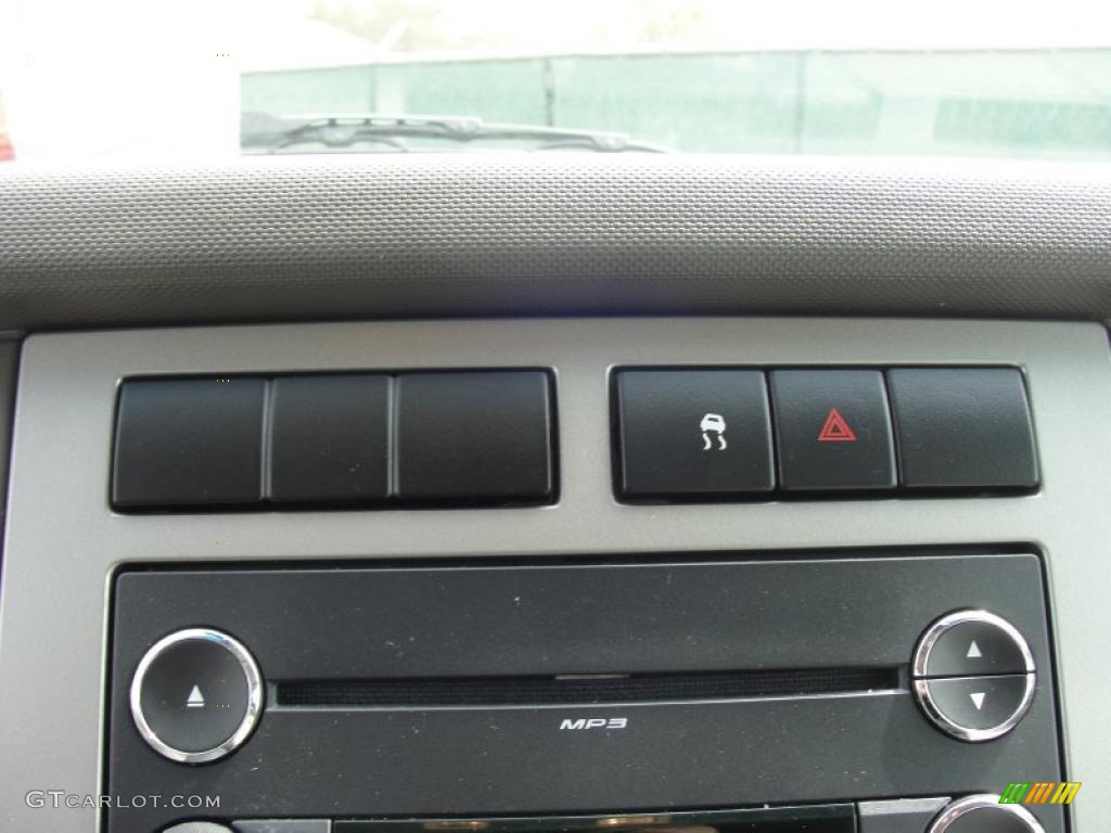 2010 Ford Expedition EL XLT Controls Photo #46479100