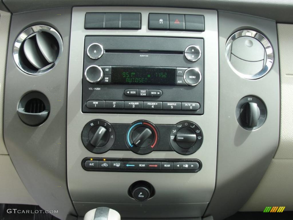 2010 Ford Expedition EL XLT Controls Photo #46479873