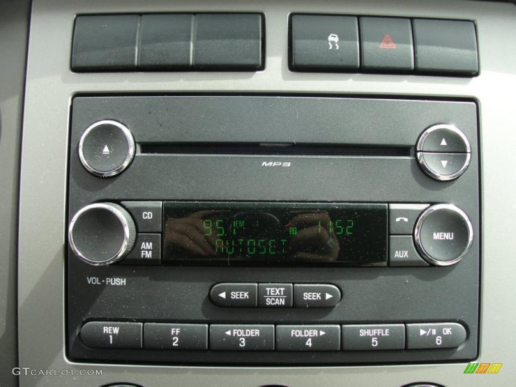 2010 Ford Expedition EL XLT Controls Photo #46479888