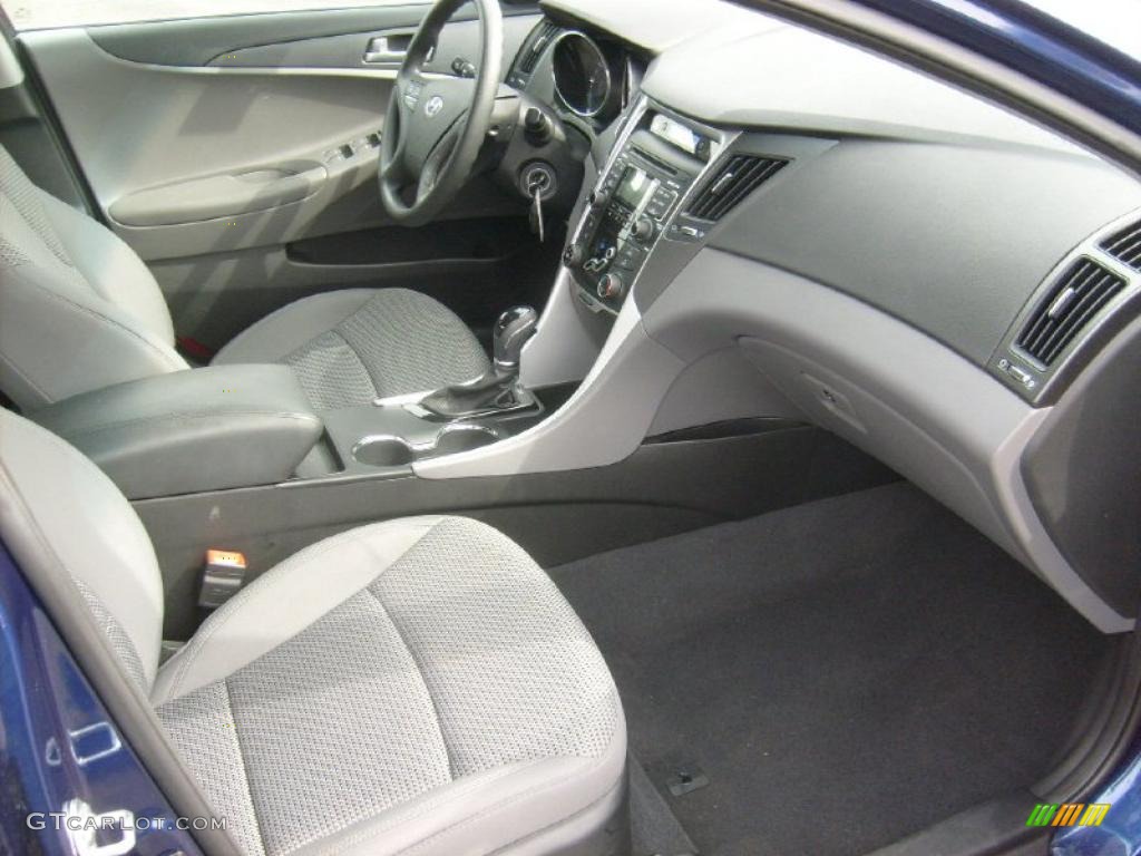 Gray Interior 2011 Hyundai Sonata GLS Photo #46479987