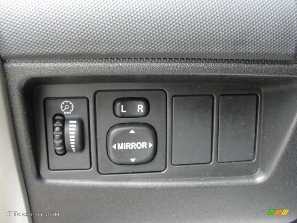 2004 Scion xA Standard xA Model Controls Photo #46481358