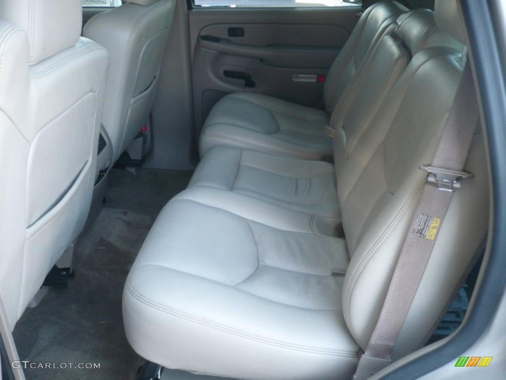 2004 Tahoe LT 4x4 - Silver Birch Metallic / Tan/Neutral photo #11