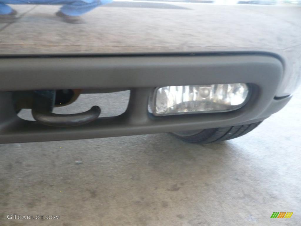 2004 Tahoe LT 4x4 - Silver Birch Metallic / Tan/Neutral photo #23