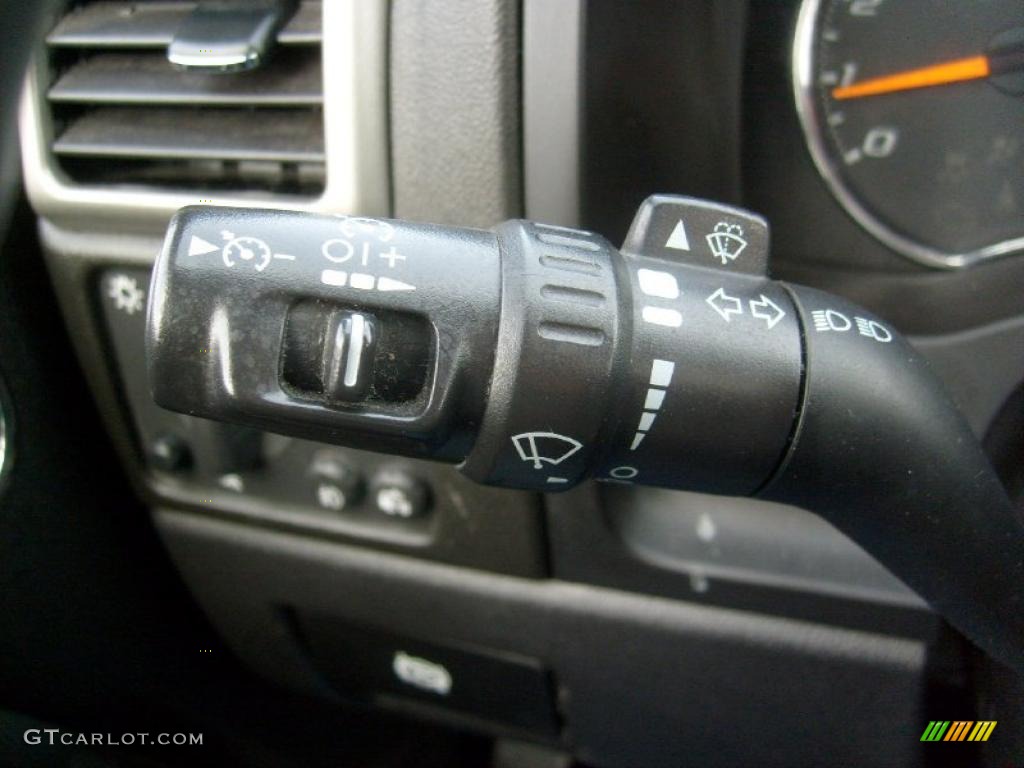 2010 GMC Canyon SLE Crew Cab 4x4 Controls Photo #46481844