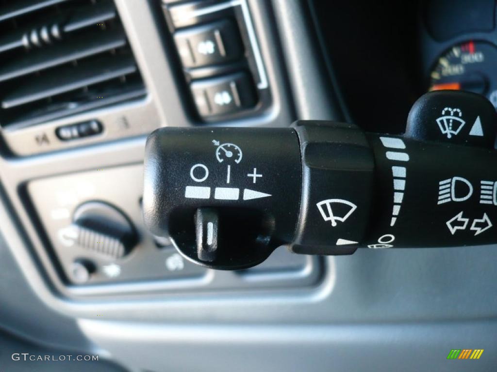 2006 Chevrolet Silverado 2500HD LT Extended Cab 4x4 Controls Photo #46482663