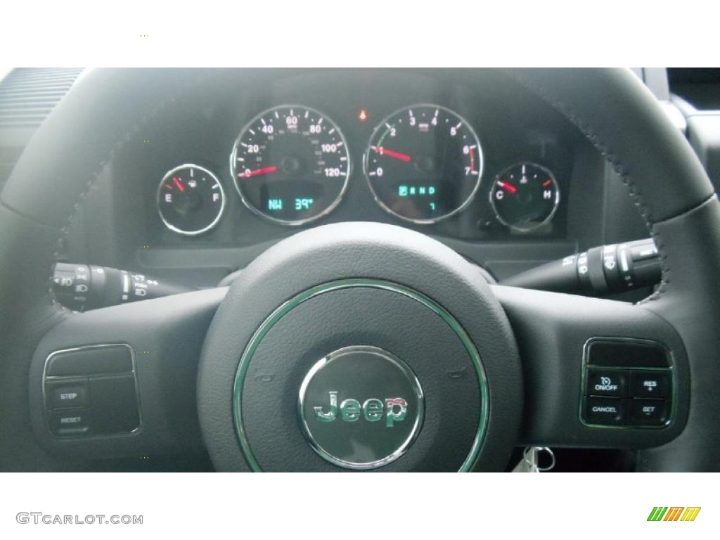 2011 Jeep Liberty Sport 4x4 Gauges Photo #46484916