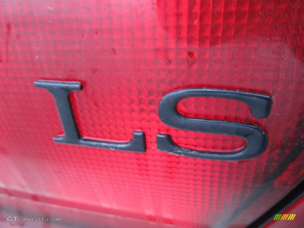 2002 Buick Regal LS Marks and Logos Photo #46485483