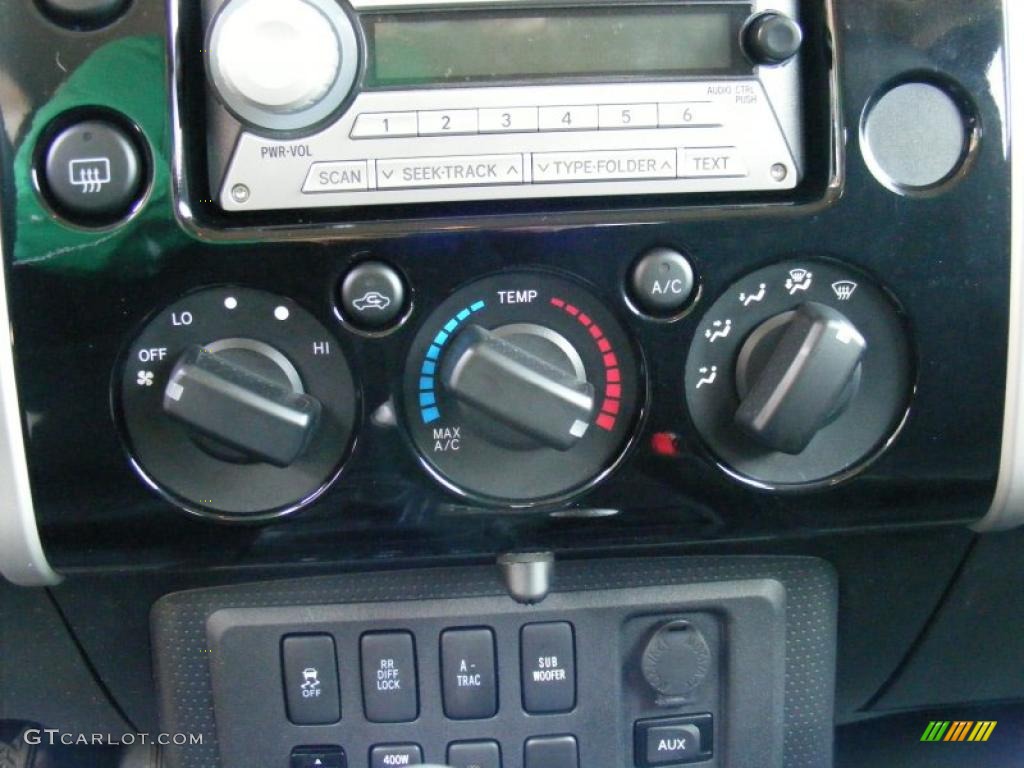 2009 Toyota FJ Cruiser 4WD Controls Photo #46485504