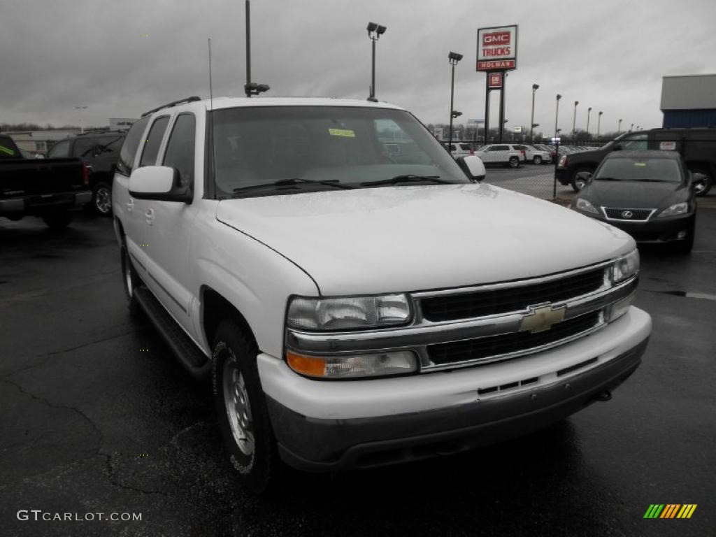 2003 Suburban 1500 LT 4x4 - Summit White / Gray/Dark Charcoal photo #2