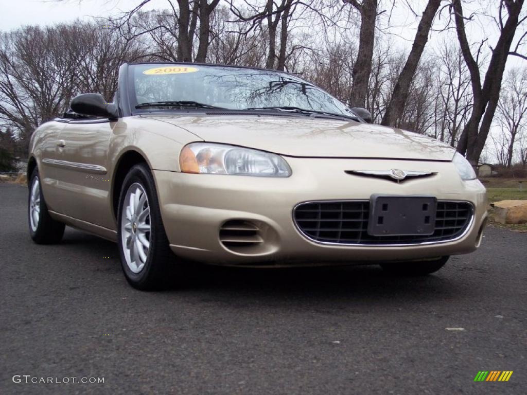 Champagne Pearlcoat 2001 Chrysler Sebring LX Convertible Exterior Photo #46486089