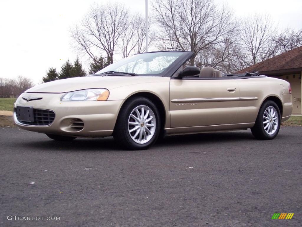 Champagne Pearlcoat 2001 Chrysler Sebring LX Convertible Exterior Photo #46486116