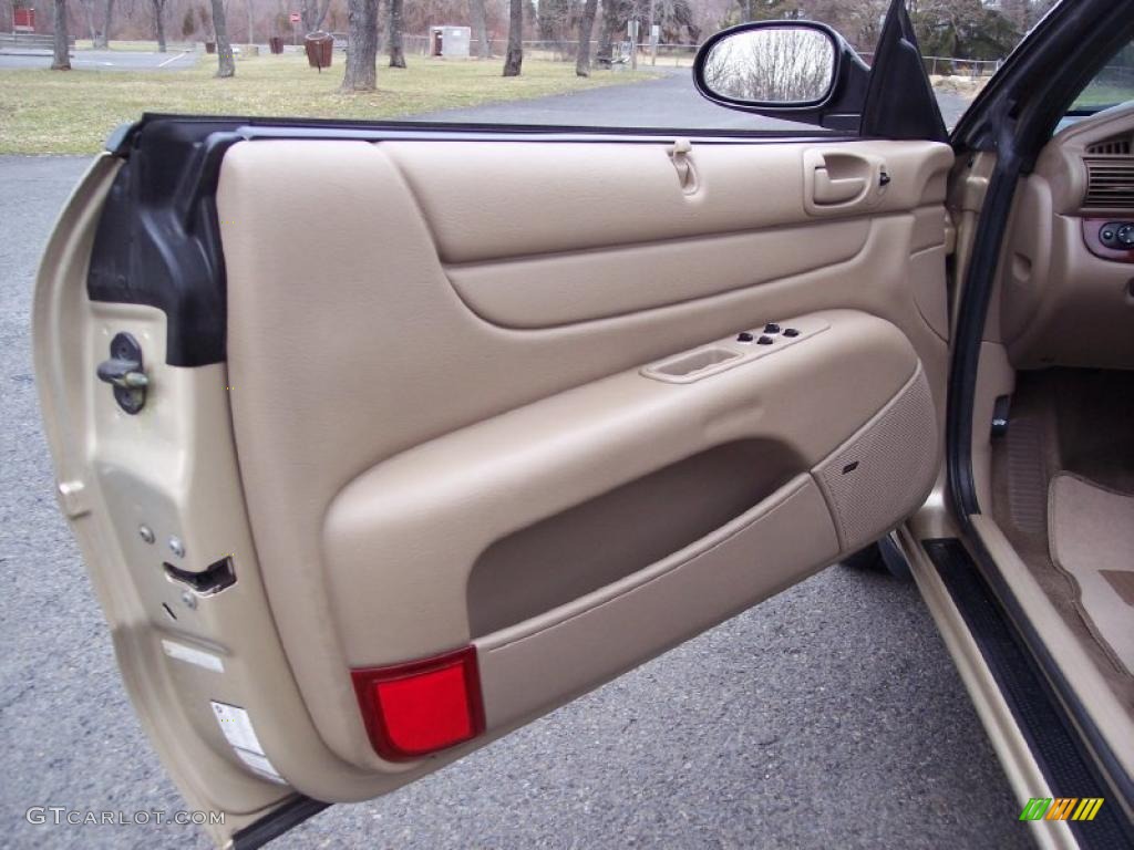 2001 Chrysler Sebring LX Convertible Sandstone Door Panel Photo #46486449